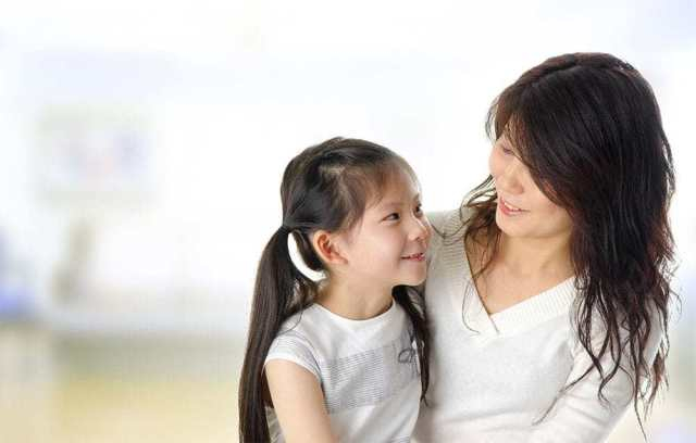 5 Cara Mengajarkan Anak Berterima Kasih