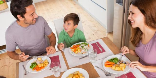 Anak Malas Sarapan? Yuk, Bujuk Dengan 3 Trik Ini!