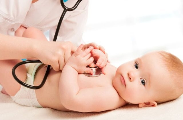 Penyebab Muntah Pada Bayi Yang Perlu Diketahui
