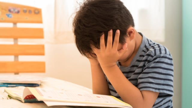5 Dampak Buruk Terlalu Sering Main Game Bagi Anak