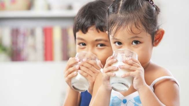 Tips Jitu Melatih Anak Agar Berhenti Ngedot