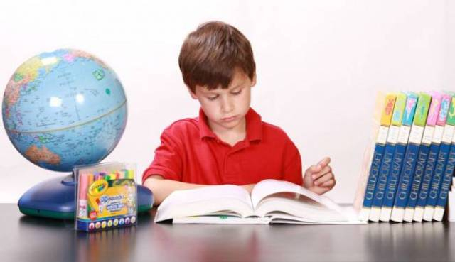 Manfaat Membaca Buku Untuk Perkembangan Si Kecil