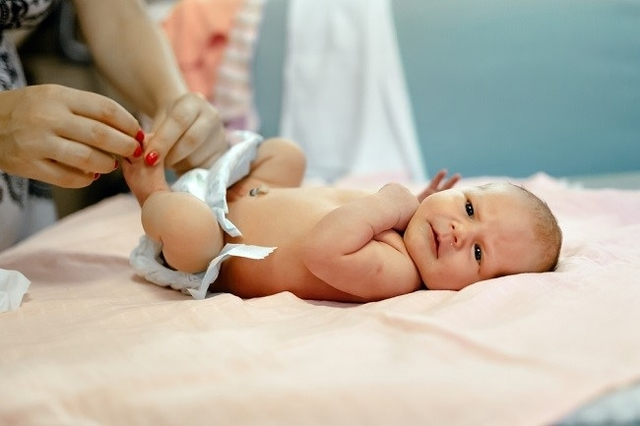 5 Cara Mengatasi Ruam Popok Pada Bayi