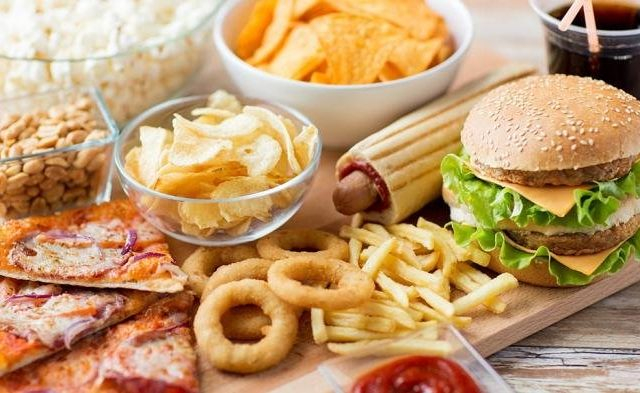 Tips Menjaga Tubuh Tetap Fit Saat Traveling