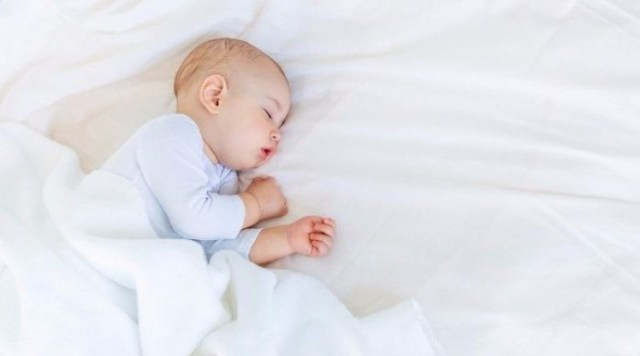 Kenali 4 Penyebab Bayi Susah Tidur Di Malam Hari