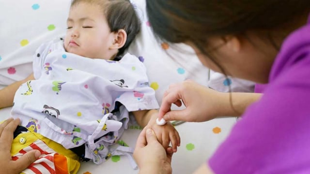 Manfaat Petroleum Jelly Untuk Kulit Bayi