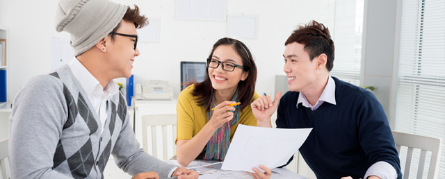 Hilangkan Rasa Canggung Dengan Teman Kantor Melalui Tips Ini!
