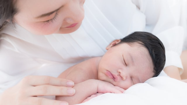 Berikut Teknik Menenangkan Bayi Menangis Yang Terbukti Ampuh