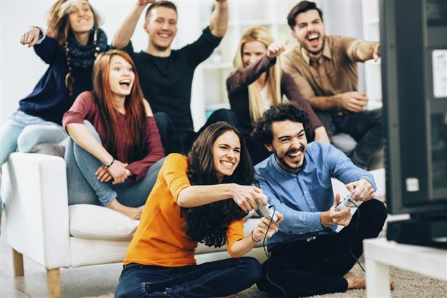 Hilangkan Rasa Canggung Dengan Teman Kantor Melalui Tips Ini!
