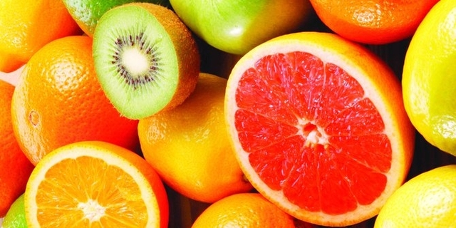 Buah Tinggi Vitamin C Dapat Mencegah Gangguan Pendengaran