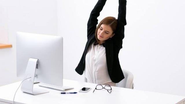 Stress Bekerja Bikin Pusing? Lakukan 6 Aktivitas Ini Di Kantor!