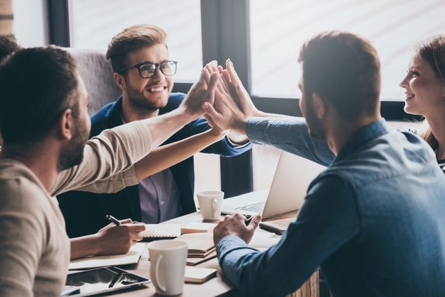 Stress Bekerja Bikin Pusing? Lakukan 6 Aktivitas Ini Di Kantor!