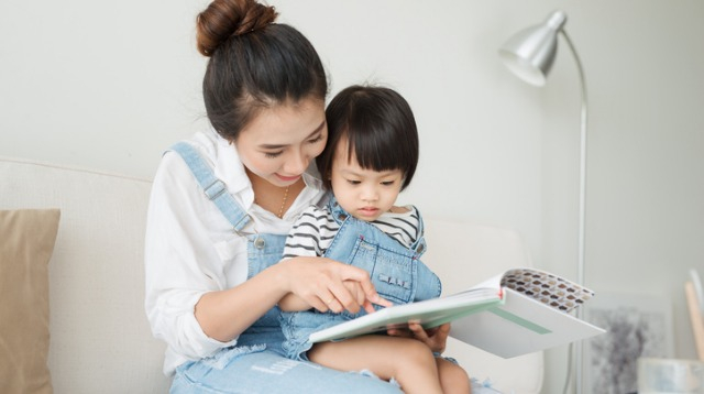 Berikut 5 Cara Terbaik Untuk Mengajarkan Anak Membaca