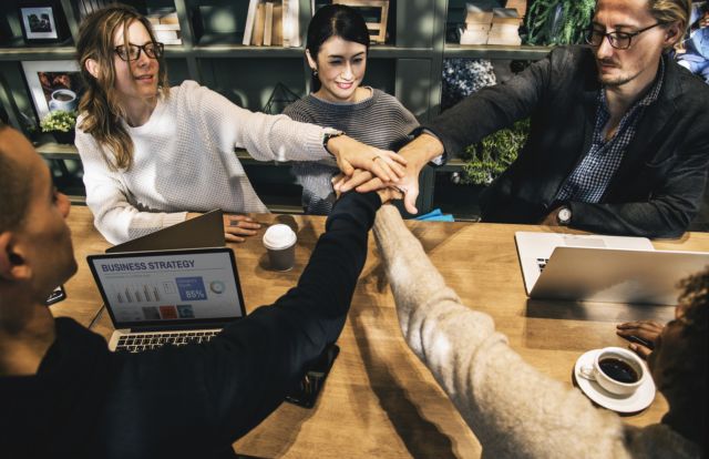 5 Cara Menciptakan Lingkungan Kerja Yang Menyenangkan
