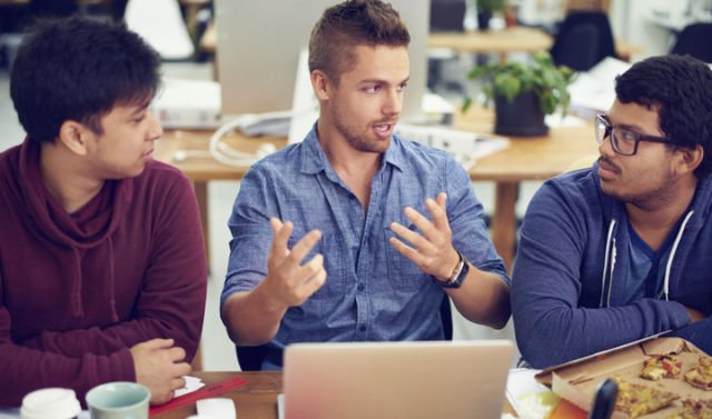 5 Cara Menciptakan Lingkungan Kerja Yang Menyenangkan