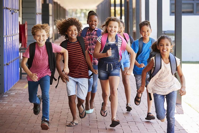 Tips Parenting: Buat Anak Nyaman di Hari Pertama Sekolah
