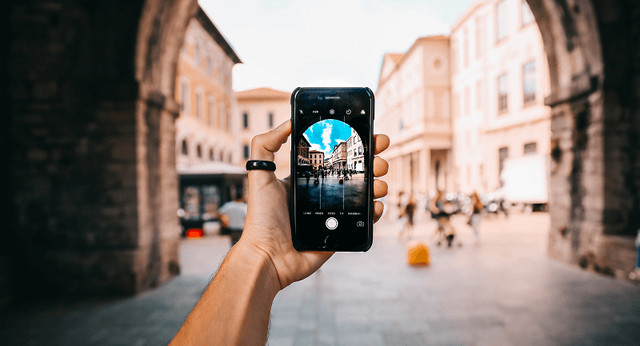 Trik Jitu Foto Saat Solo Travelling, Supaya Tetap Hits!