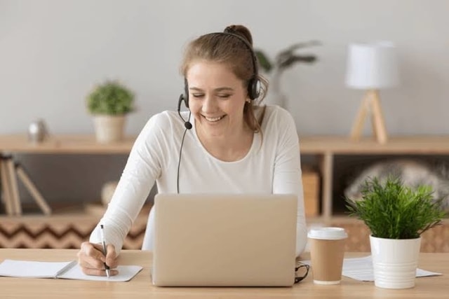 Pilihan Pekerjaan Online Terbaik Untuk Ibu Rumah Tangga, Tertarik Mencoba?