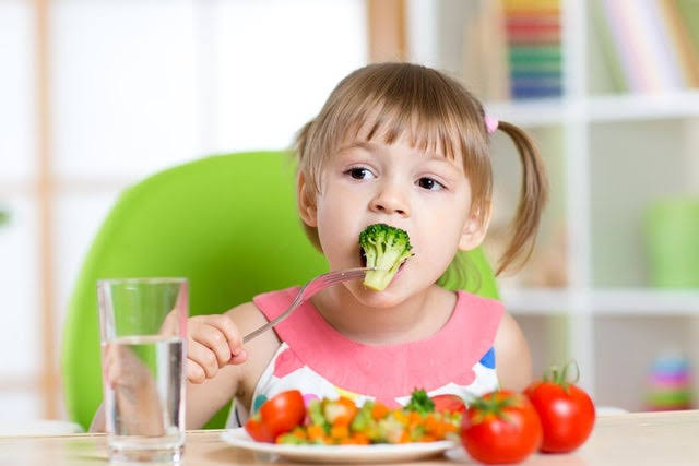 Ketahui Prinsip Penyajian Makanan Sehat Untuk Anak Berikut Ini
