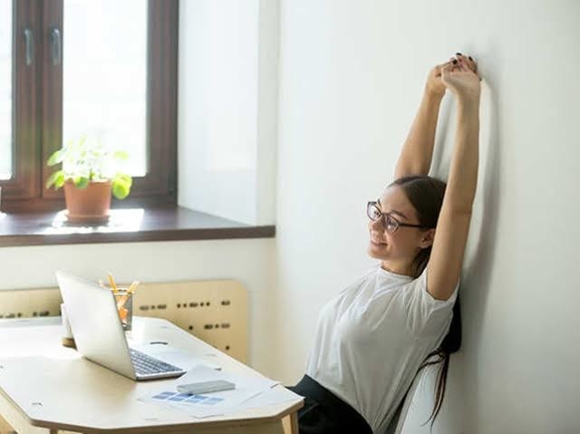 Berbagai Manfaat Bekerja Keras di Kantor Untuk Kesehatan