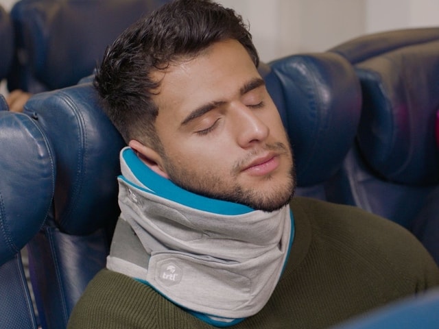 Jenis Bantal Leher Nyaman untuk Traveling, Nggak Bikin Pegal