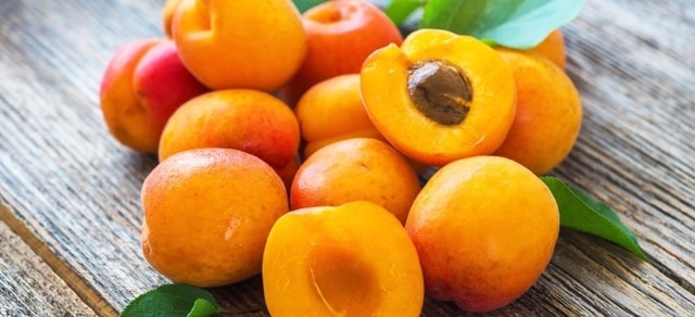 Wabah Corona: 6 Buah Kaya Vitamin C & B untuk Kesehatan Paru