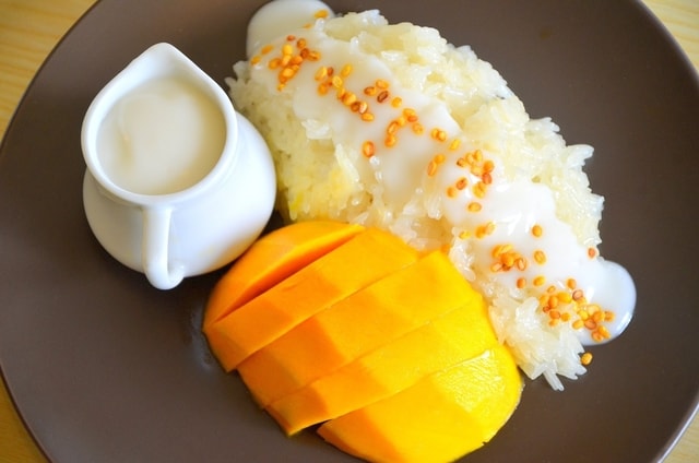 Kalau Jalan- Jalan ke Thailand, Jangan Lupa Cobain 5 Makanan Ini!