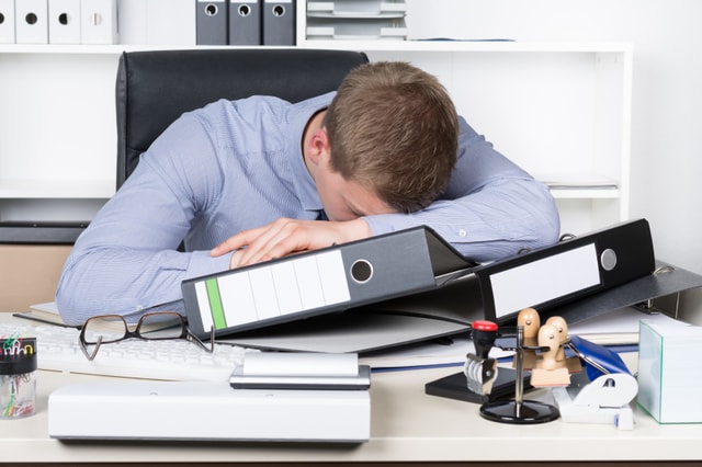 Ini Akibat yang Ditimbulkan Ketika Kamu Sering Menunda Pekerjaan Kantor!