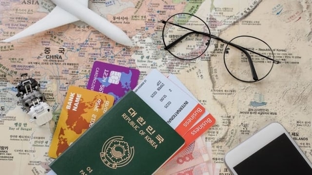 5 Tips Menyiapkan Dokumen untuk Berpergian ke Luar Negeri