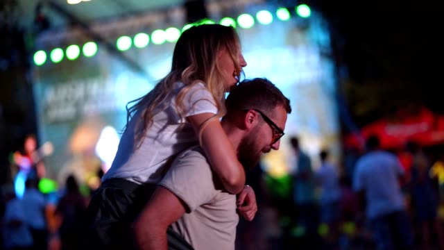 5 Rekomendasi Kegiatan Saat Valentine Selain Makan Malam Bersama Pasangan