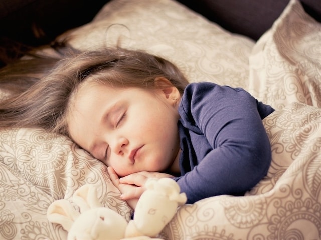 5 Tips Menjaga Berat Badan Ideal Anak