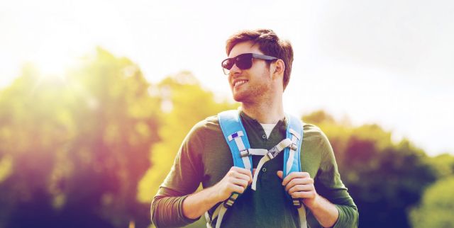 5 Tips Liburan Nyaman Untuk Kamu Si Pengguna Kacamata