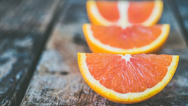 Konsumsi Vitamin C 2000mg Sehari. Apakah Aman?