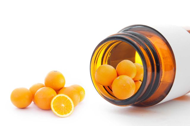 Konsumsi Vitamin C 2000mg Sehari. Apakah Aman?