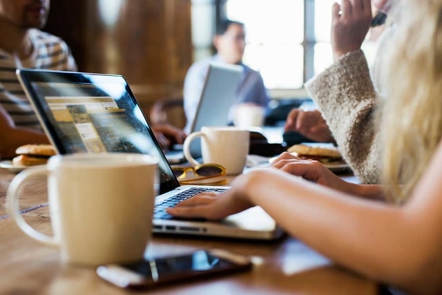 Masih Work From Home? Ini 7 tips Jaga Team Work dengan Teman Kantor!