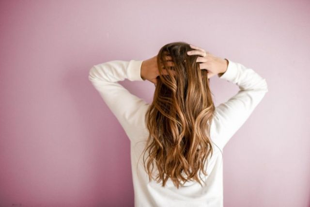 Ketahui 3 Hal Mengenai Virus Corona Dapat Hidup Di Kulit, Rambut, dan Kuku