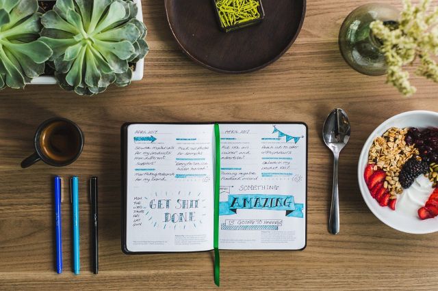 5 Tips Mudah Jaga Pola Makan Selama Kamu Work From Home!