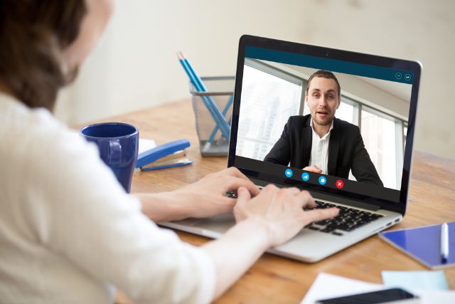 Lakukan 4 Tips Ini Agar Wawancara Kerja via Video Call Sukses!