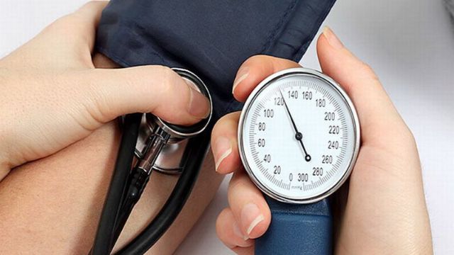 Hipertensi & Diabetes: Cara Cegah Komplikasi Pasien Covid-19