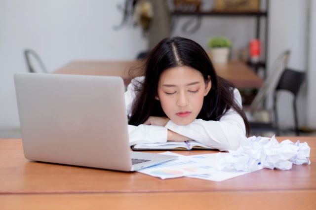 WFH: Hindari Kerja di Tempat Tidur, Berikut 5 Alasannya