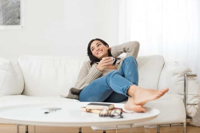 WFH: 7 Tips Jaga Kesehatan Mata saat Menatap Layar Gadget