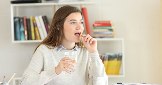 Jaga Daya Tahan Tubuh: Amankah Mengonsumsi Supplemen Vitamin C Setiap Hari?