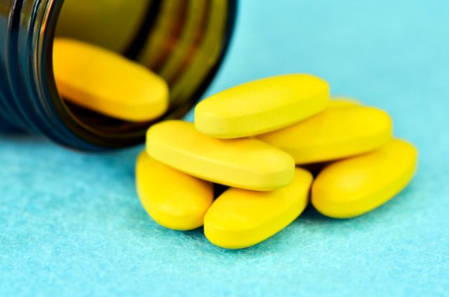 Jaga Daya Tahan Tubuh: Amankah Mengonsumsi Supplemen Vitamin C Setiap Hari?