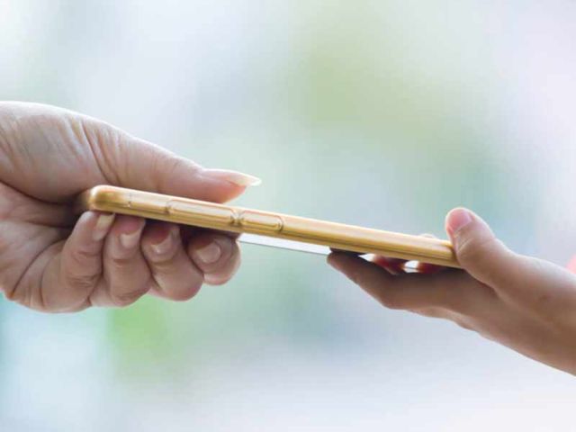 Libur Sekolah Selama PSBB: 5 Tips Agar Anak Bijak Gadget