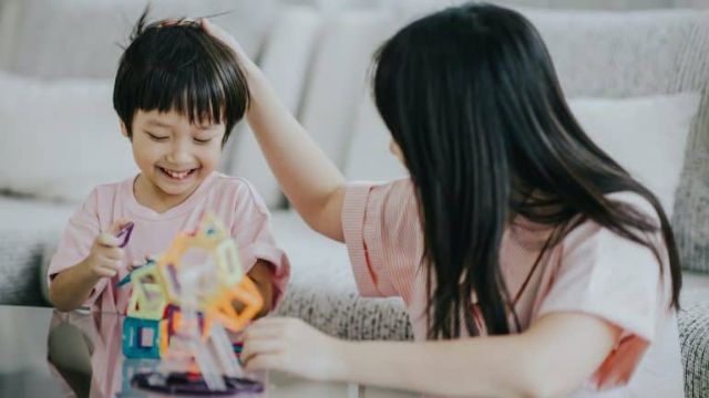 Ajarkan Self Love Pada Anak. Langkah Agar Ia Mampu Cintai Diri Sendiri
