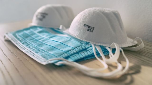 Masker Bedah Digunakan Berulang Kali, Waspadai Bahaya yang Mungkin Terjadi