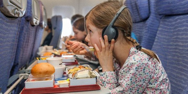 5 Fakta Unik Makanan Di Pesawat. Kamu Sudah Tahu Belum?