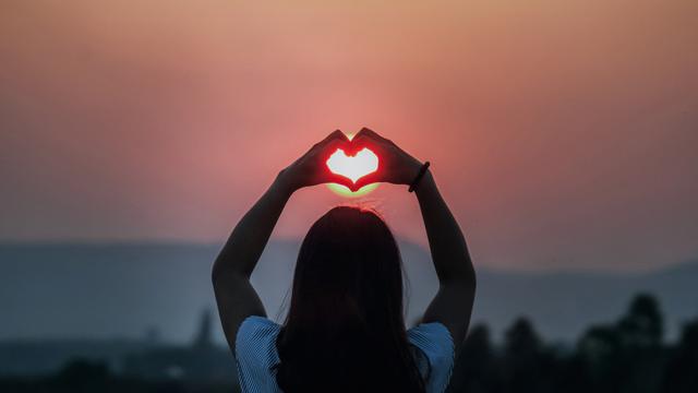 Ramai Soal Self Love. Apa Pentingnya Mengajarkan Pada Anak Remaja?