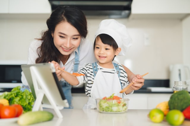 7 Tips Mendidik Anak Soal Hidup Sehat. Perlu Dicoba Nih!