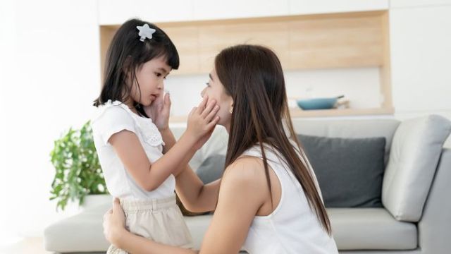 Parents, Ini 5 Do and Don'ts Bicarakan Soal Covid-19 pada Anak